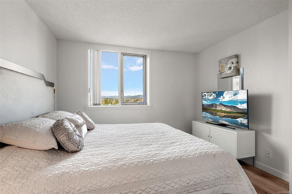 listing image 16046491358092468248