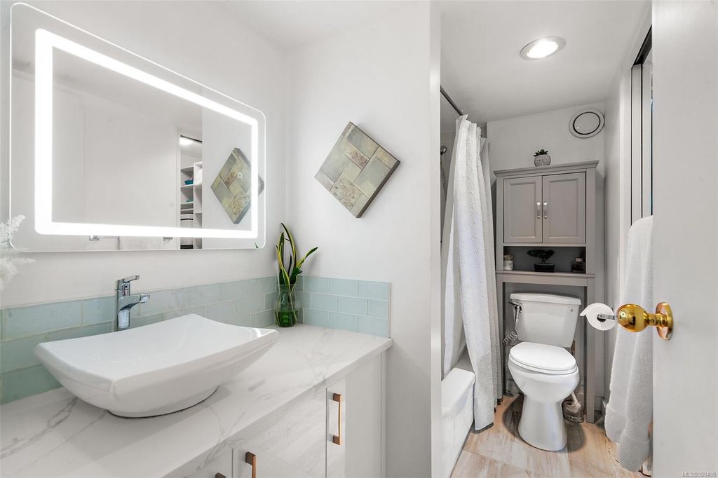 listing image 16049964054821745927