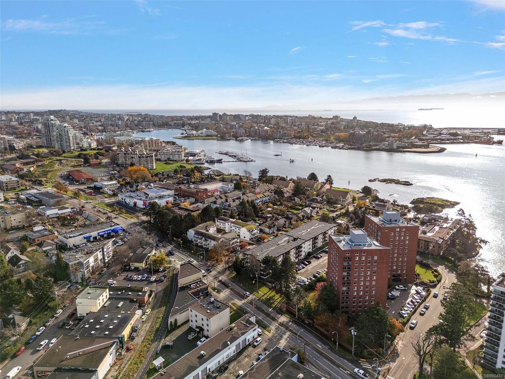 listing image 16042546402557959979