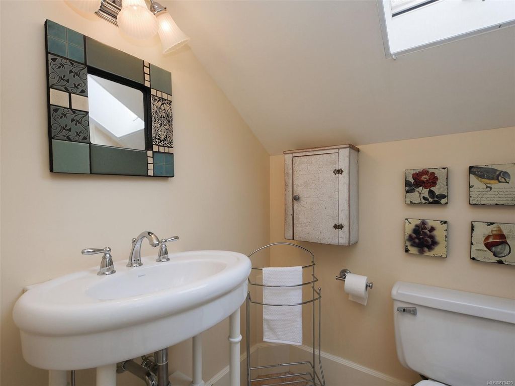 listing image 16048989454724898711