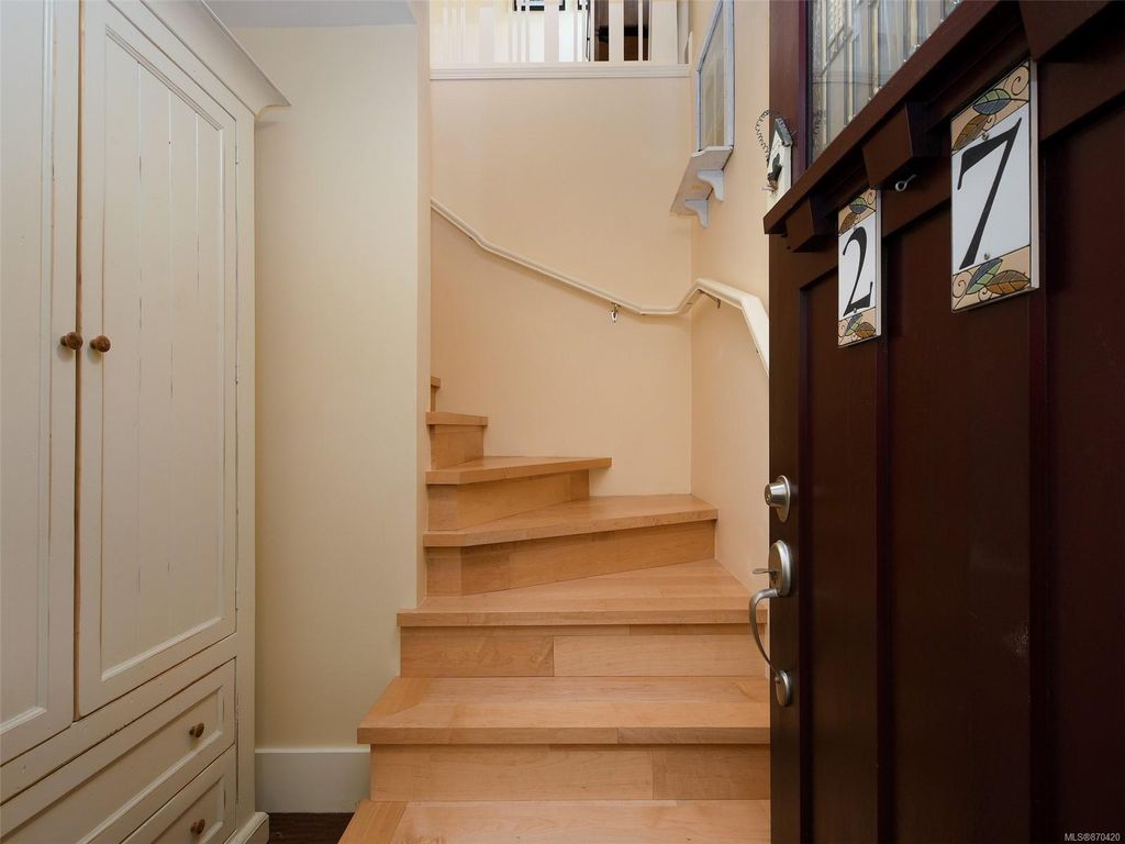 listing image 16040948049777268135