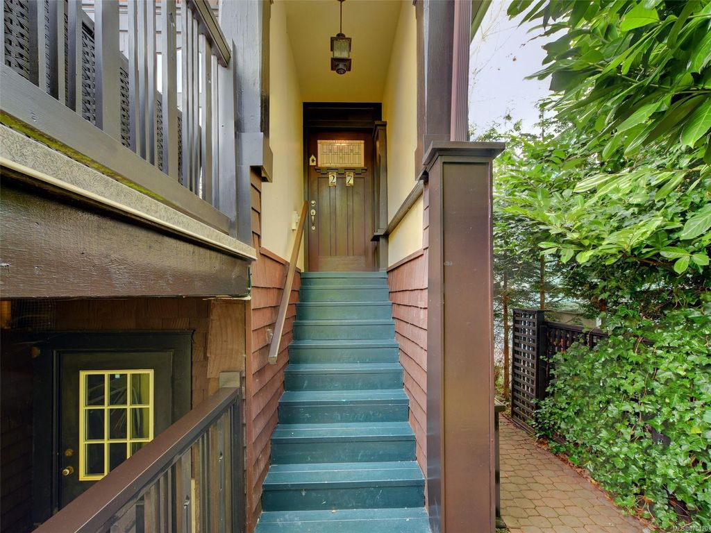 listing image 16041763398470252375