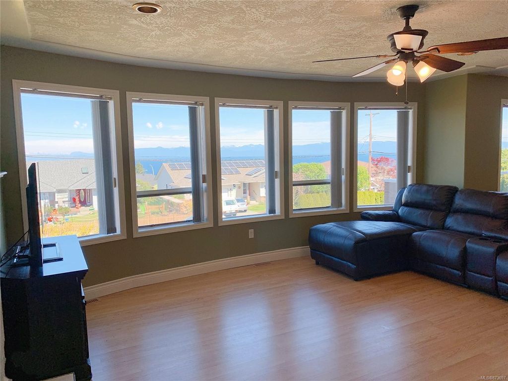 listing image 16049513136533944806