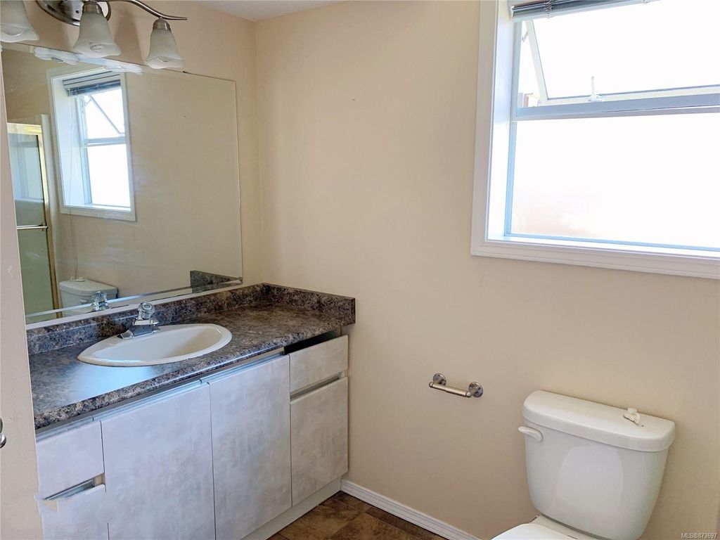 listing image 16041246280636431483