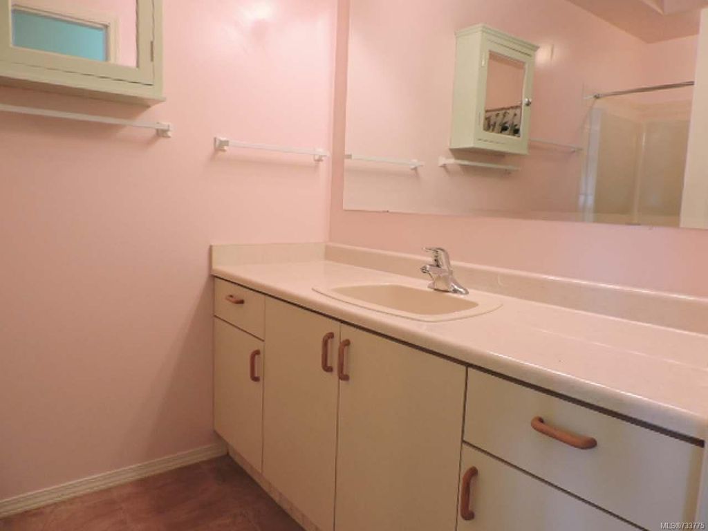 listing image 16042268142237082053