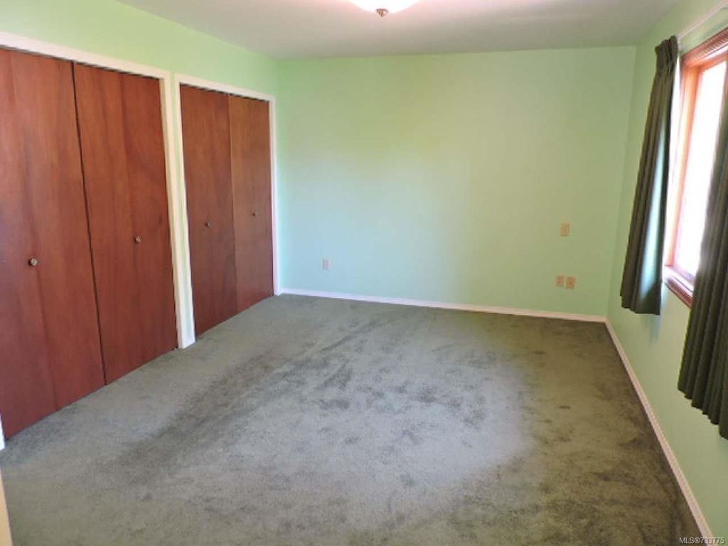 listing image 16049747744598263922