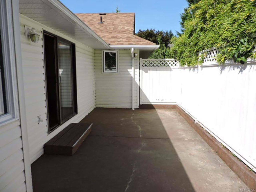 listing image 16042521694302094607