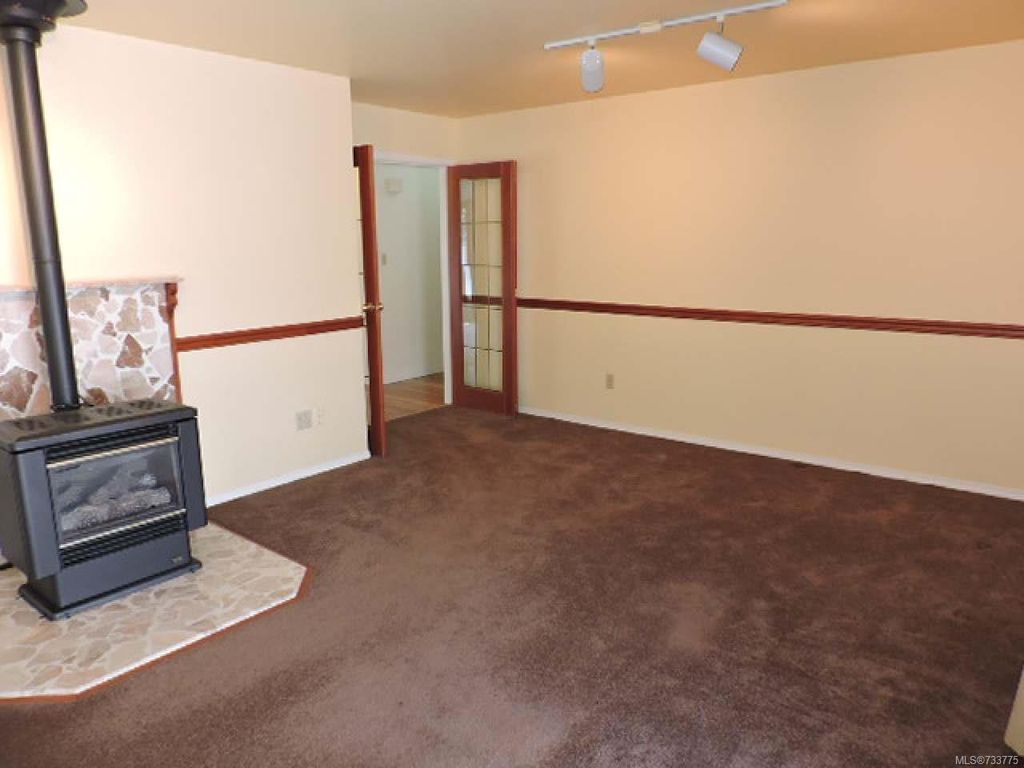 listing image 16048514850772298147