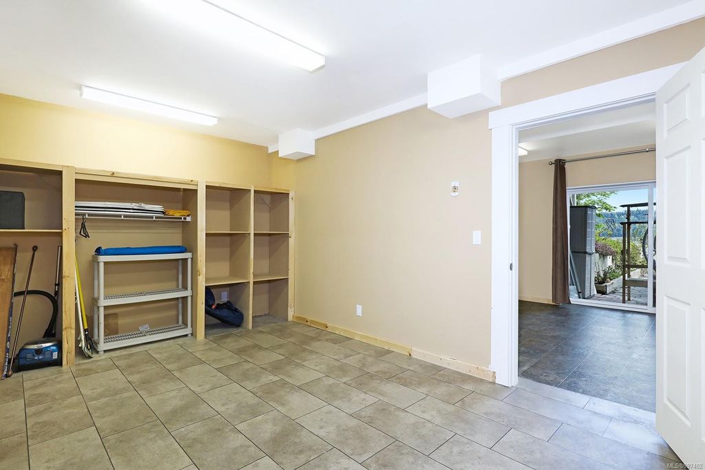 listing image 16043797849636714117