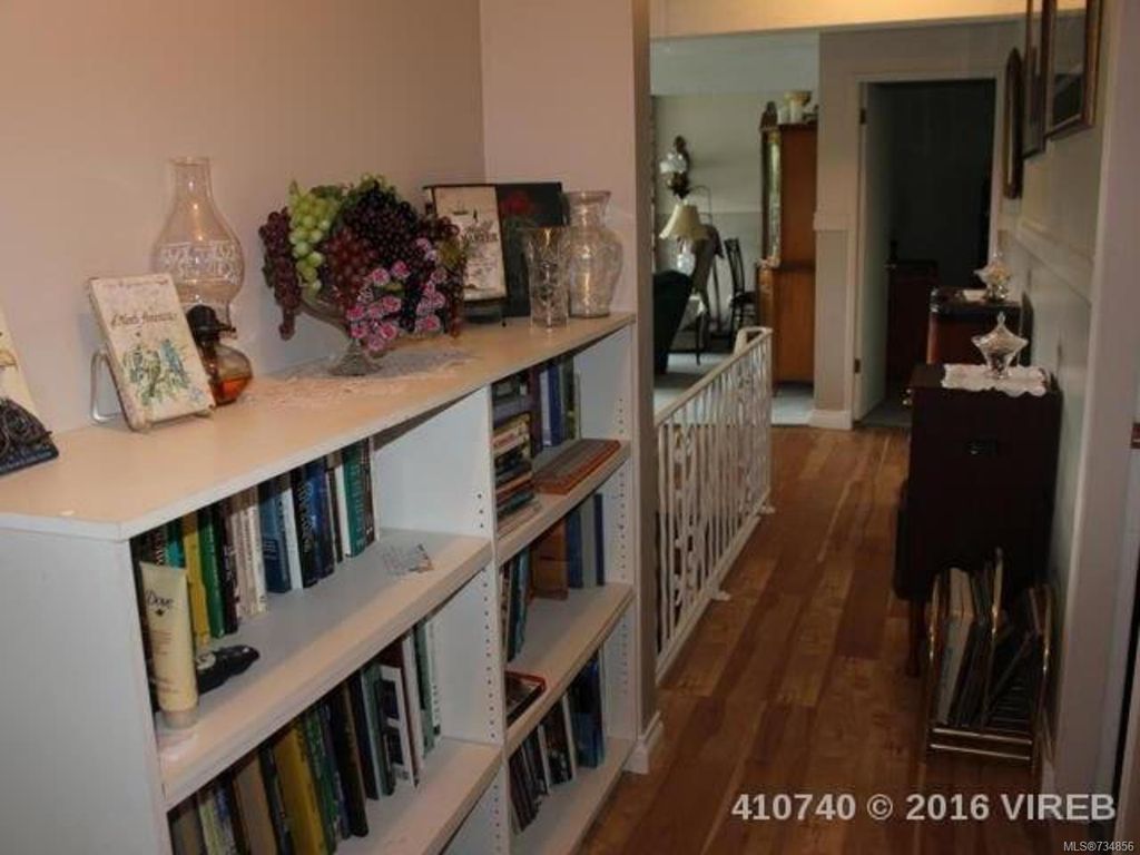 listing image 16043832415024146884
