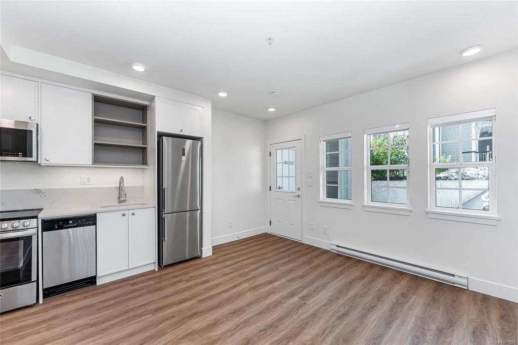 listing image 16043262129017250595