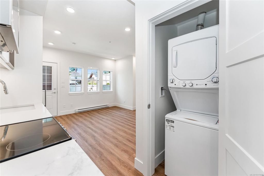 listing image 16048897865540979589