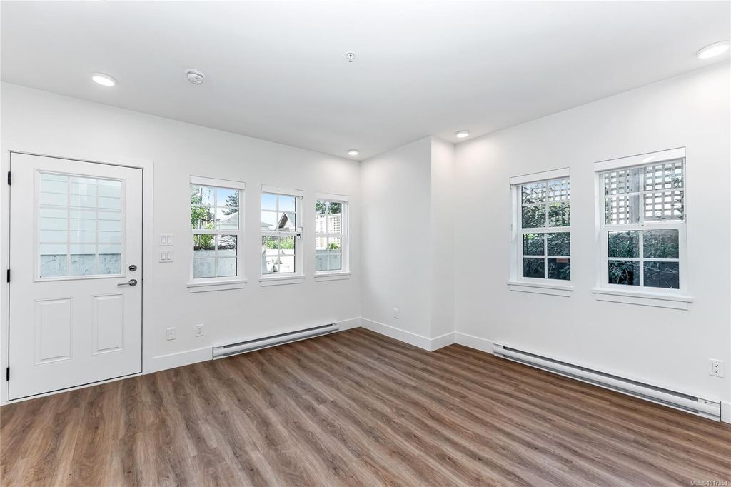 listing image 16040516915597871631