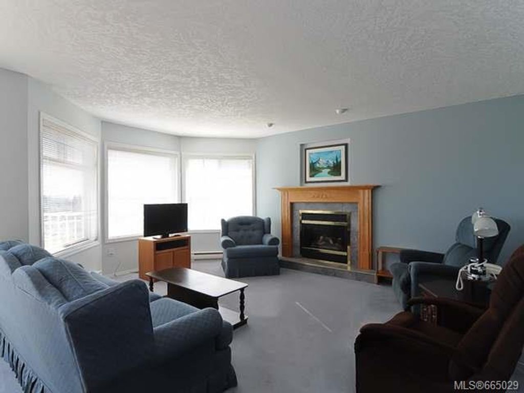 listing image 16046652967677360227