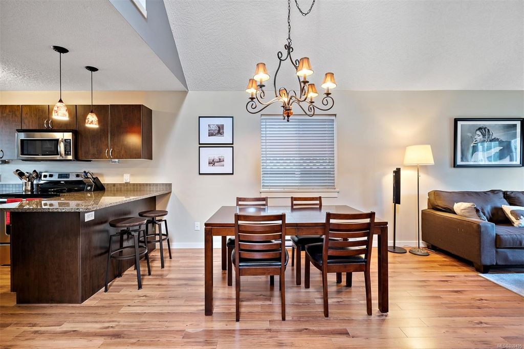 listing image 16041578983600