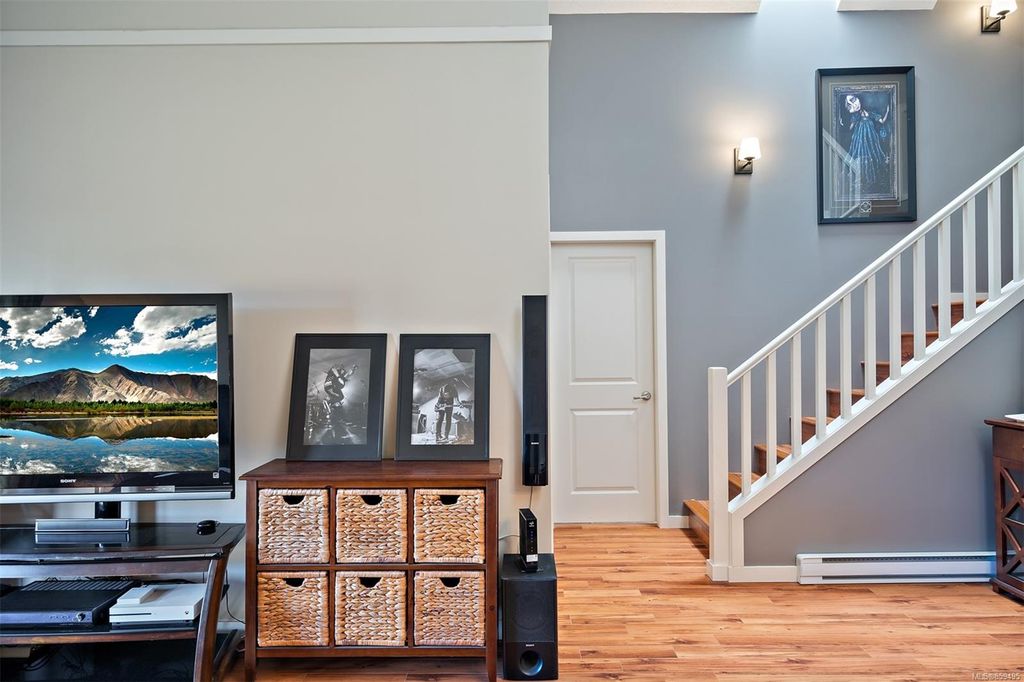 listing image 16041283648302