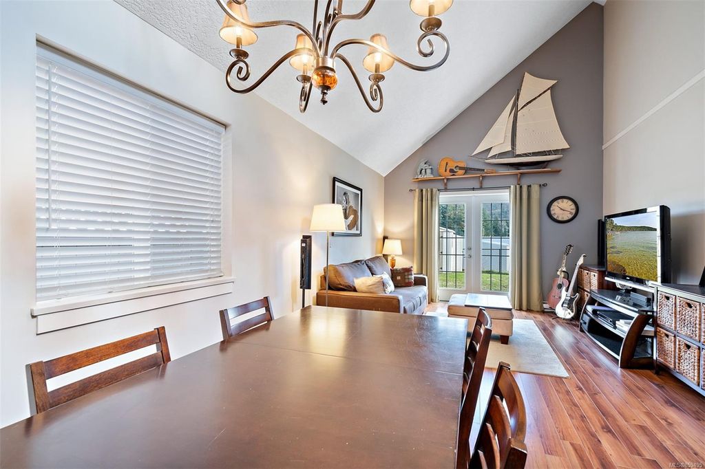listing image 16043996161164