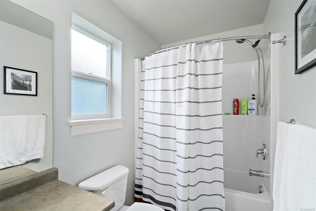 listing image 16043798142466