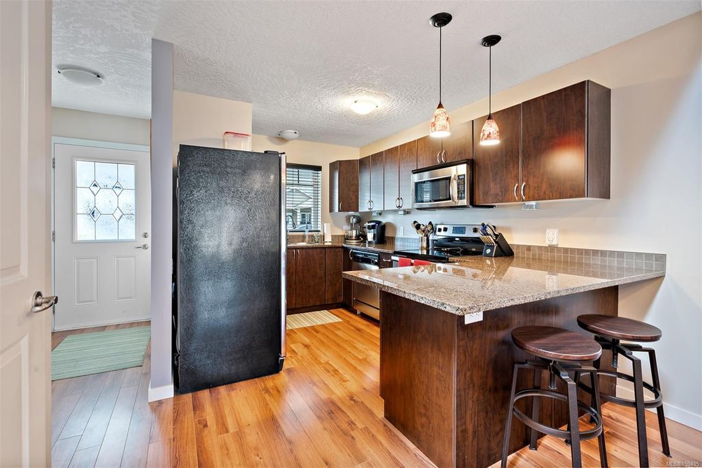 listing image 16042504727317