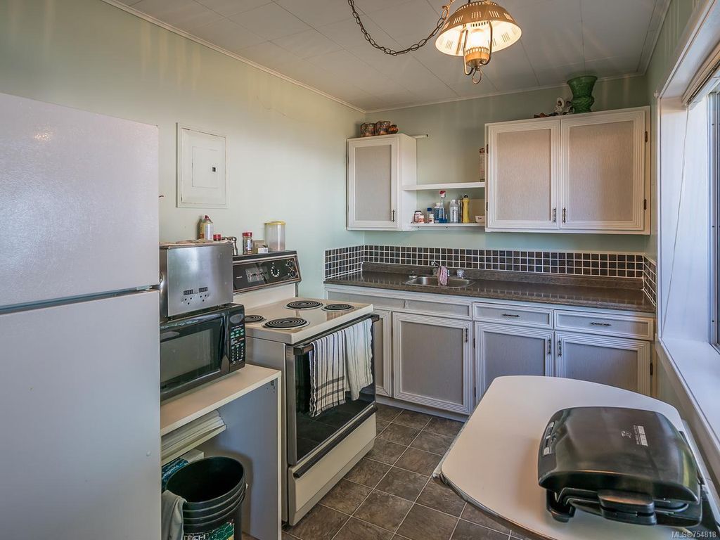 listing image 16046815932484466888