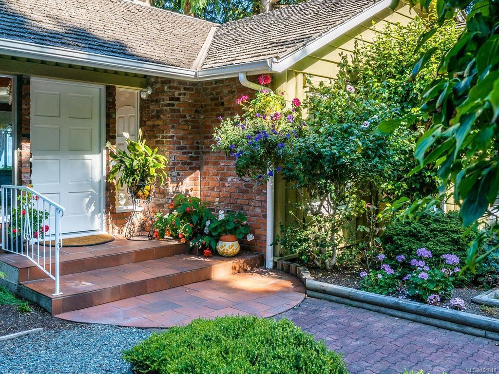 listing image 16042876163001280231