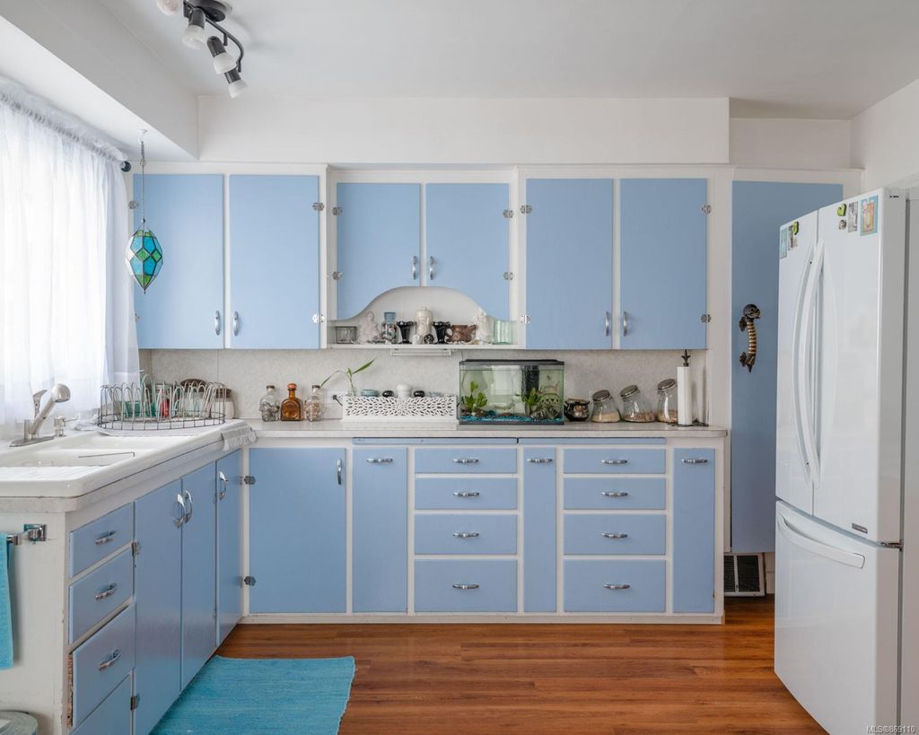 listing image 16043450584004438824