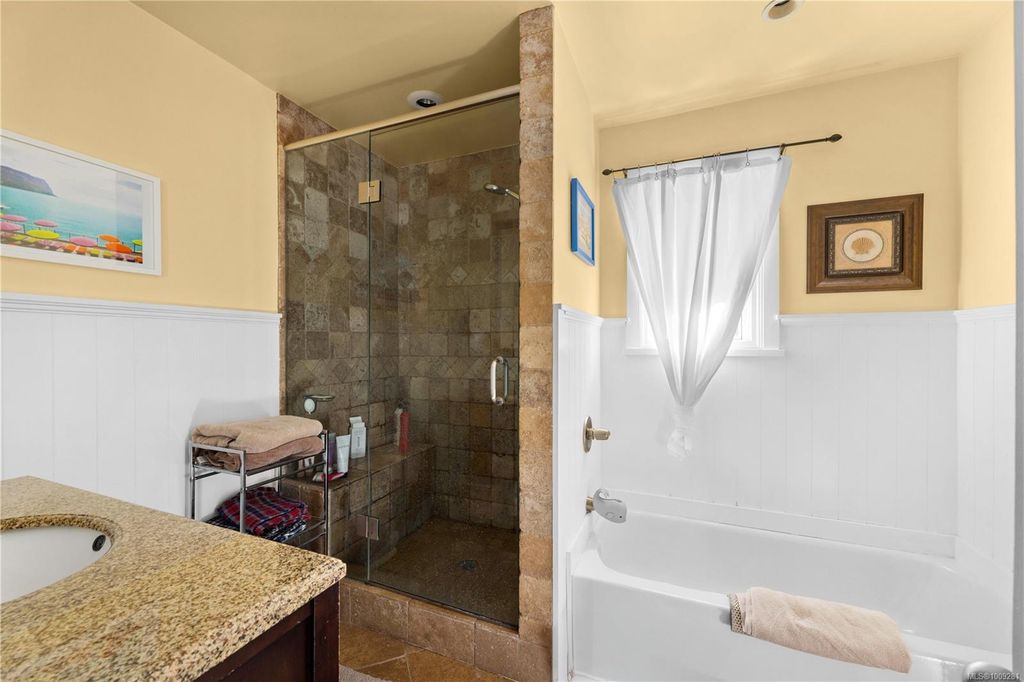 listing image 16044702897163414292