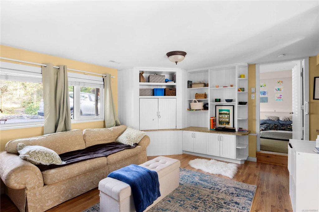 listing image 16049406522656503039