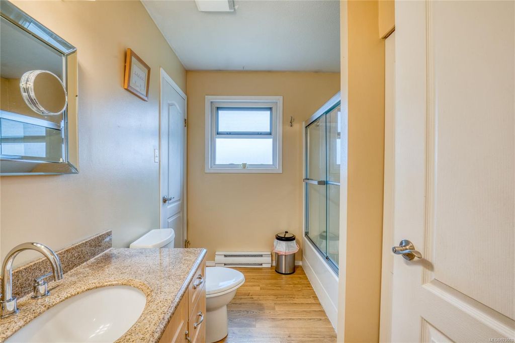 listing image 16044262238329134613