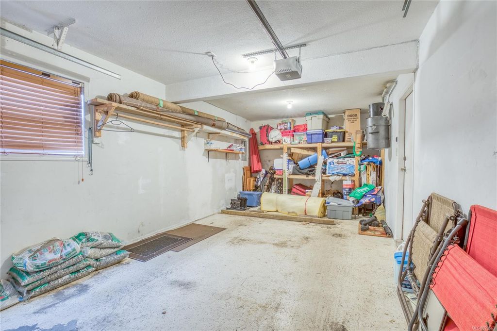 listing image 16047902273038228832