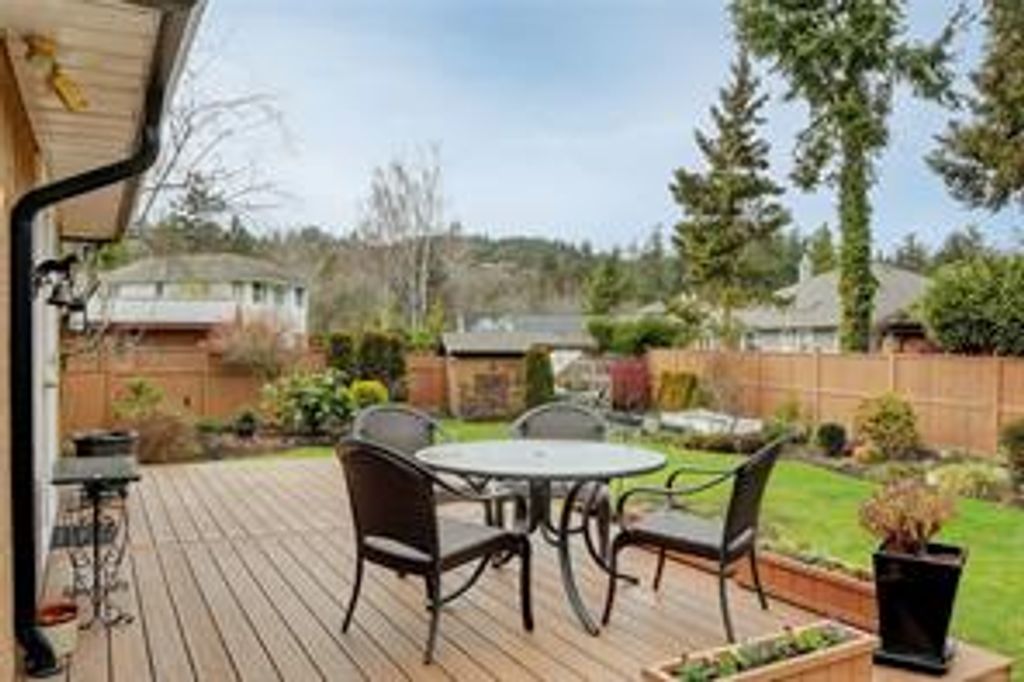 listing image 16048743228823235425