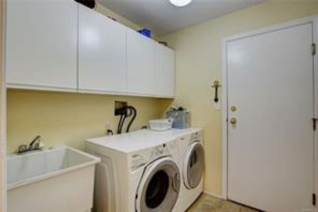 listing image 16040375896897183202