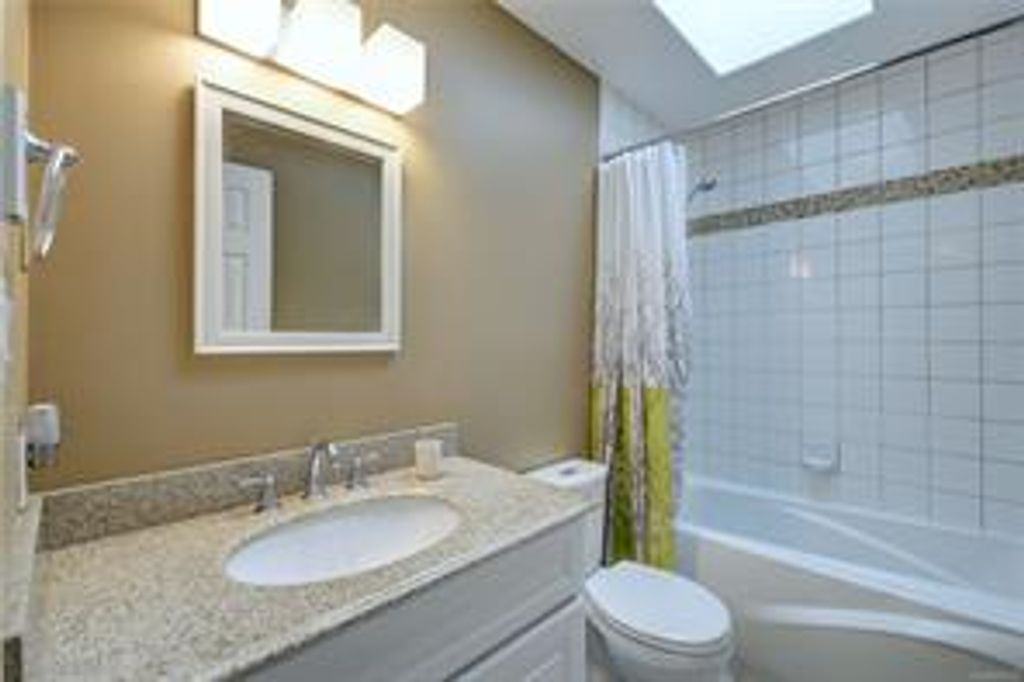 listing image 16044757753563725044