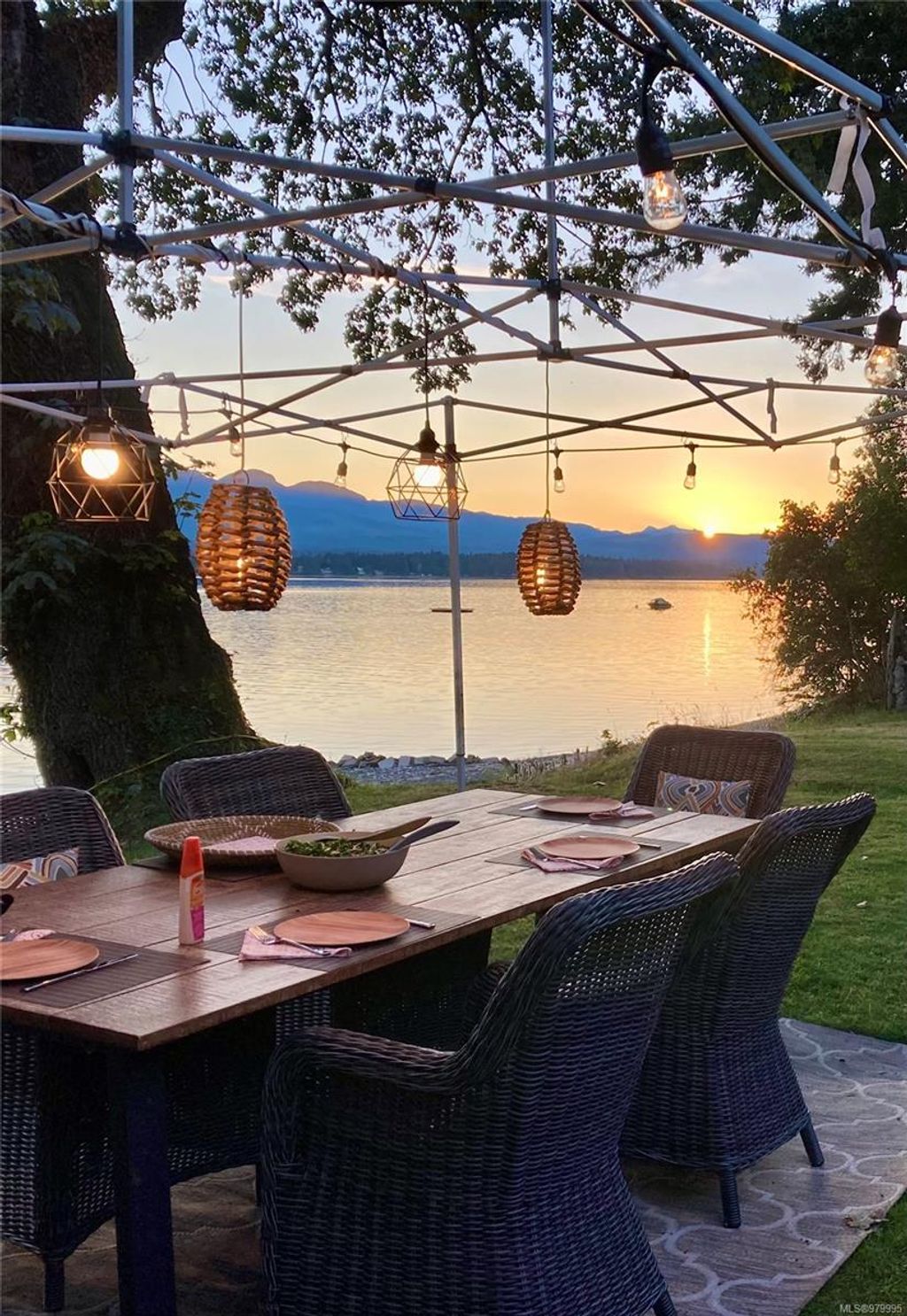 listing image 16049955343922337070