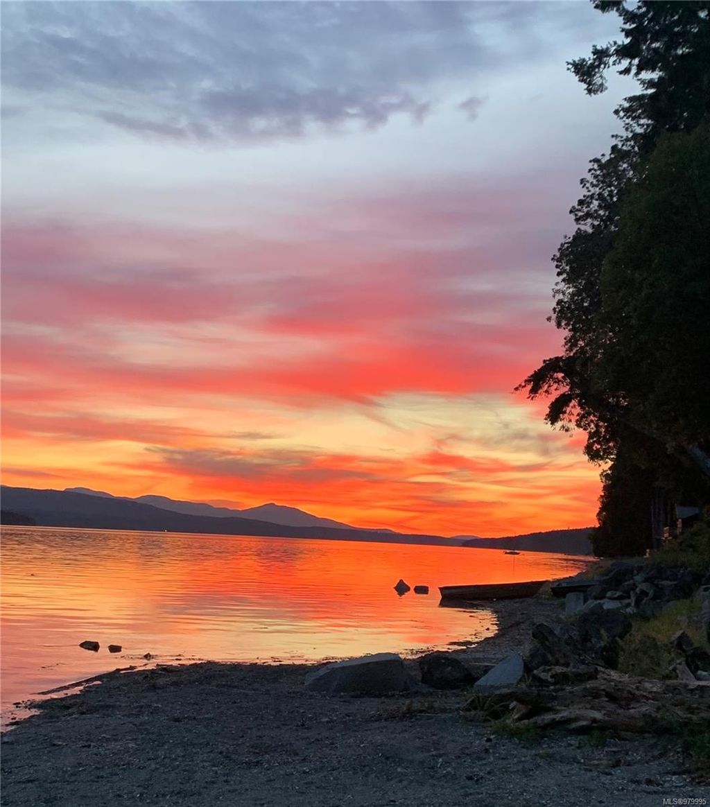 listing image 16044992397892210458