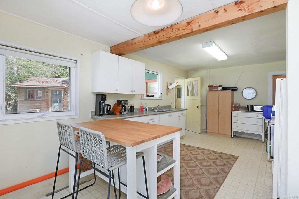 listing image 16041698350156607820