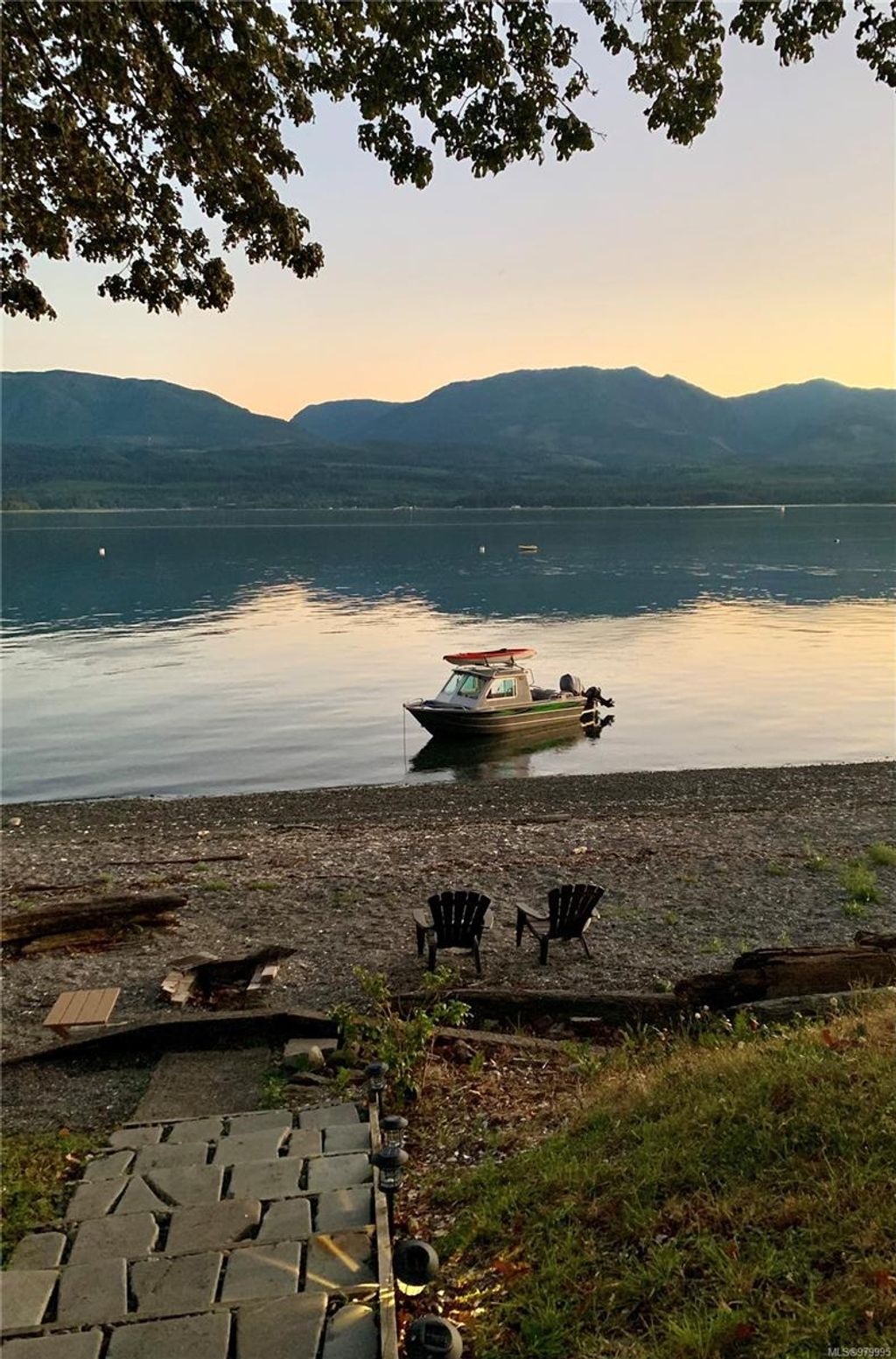 listing image 16041826192310700753