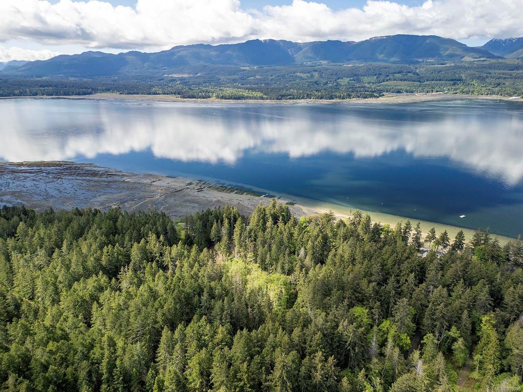 listing image 16042624307948620934