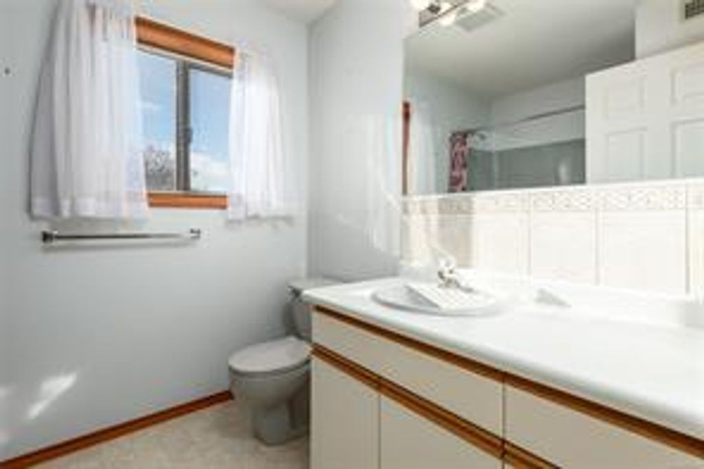 listing image 16045203140727637590