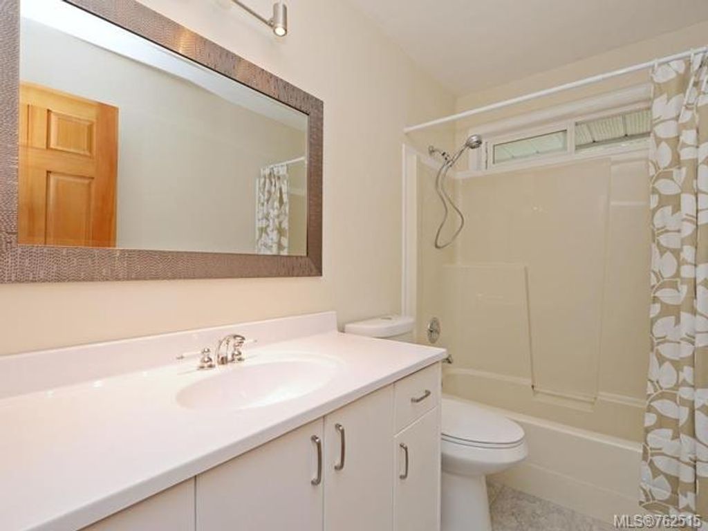 listing image 16040774648762686973