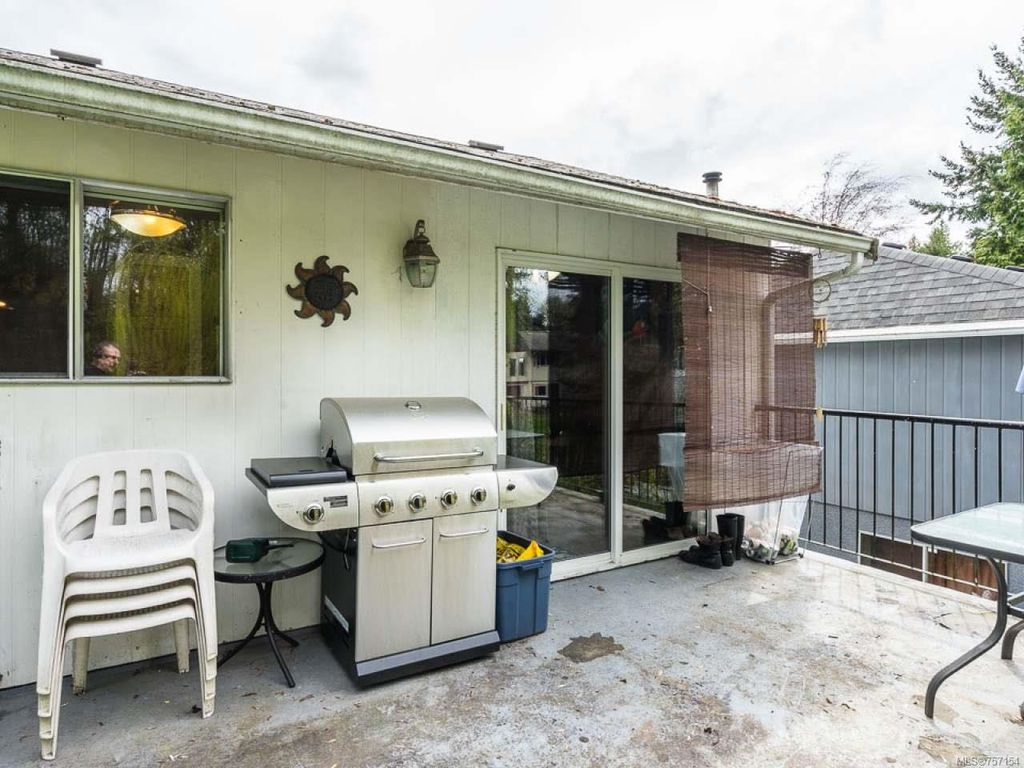 listing image 16042878524961205342