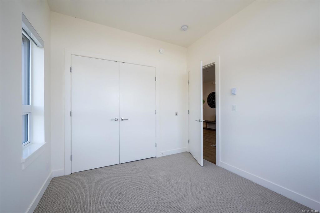 listing image 16041226891782490281