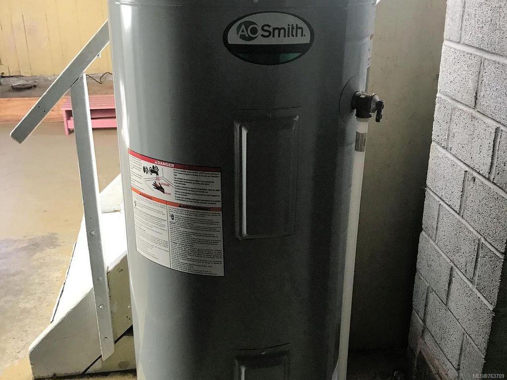 listing image 16049094835603297388