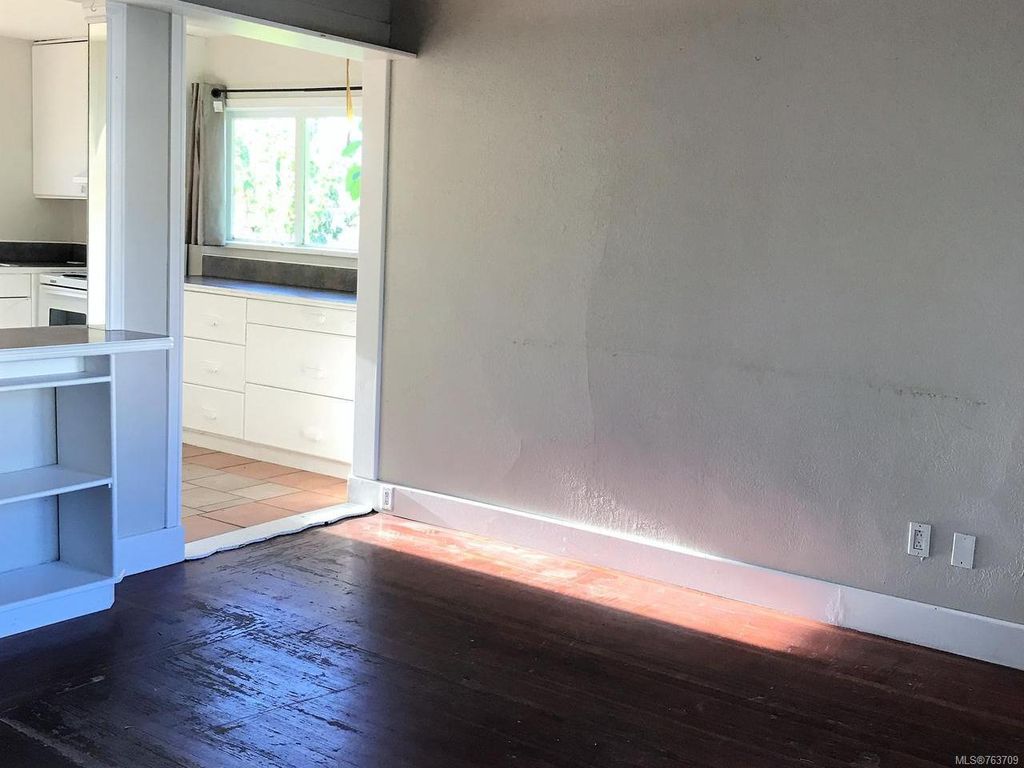 listing image 16041963468147799711