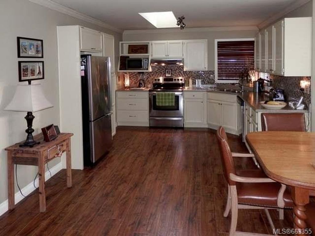 listing image 16044456270747432276