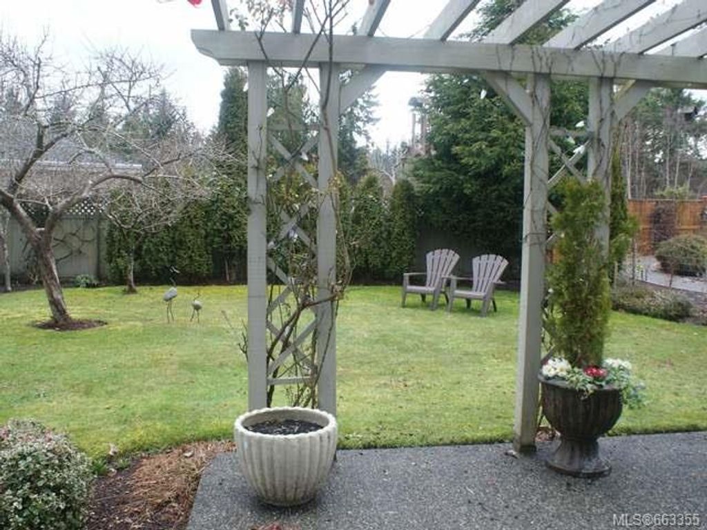 listing image 16046185135616115376