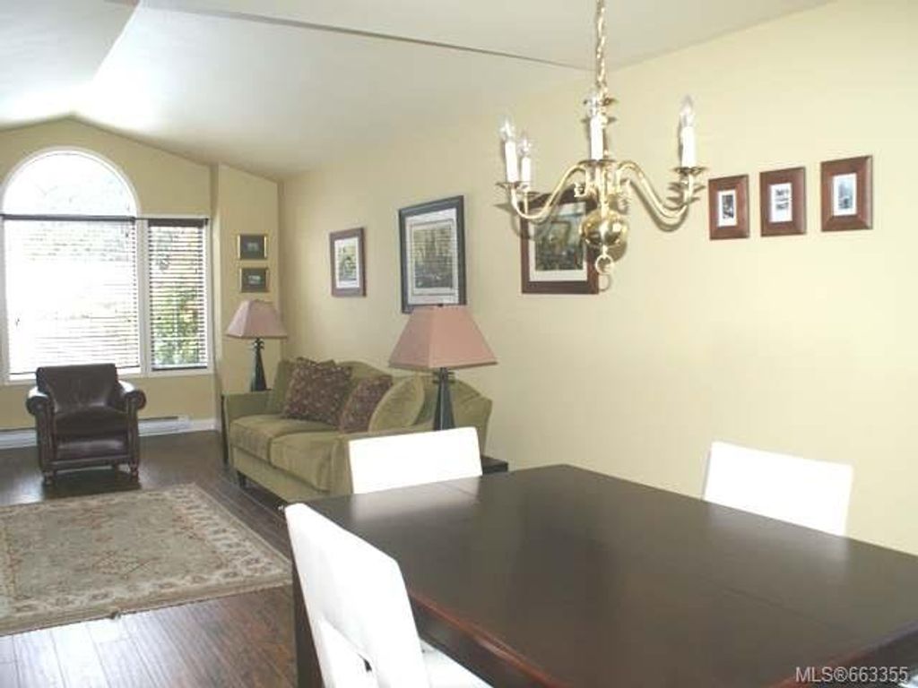 listing image 16042170373773061677