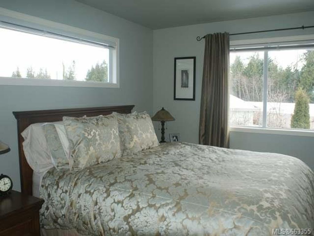 listing image 16041614892162803260