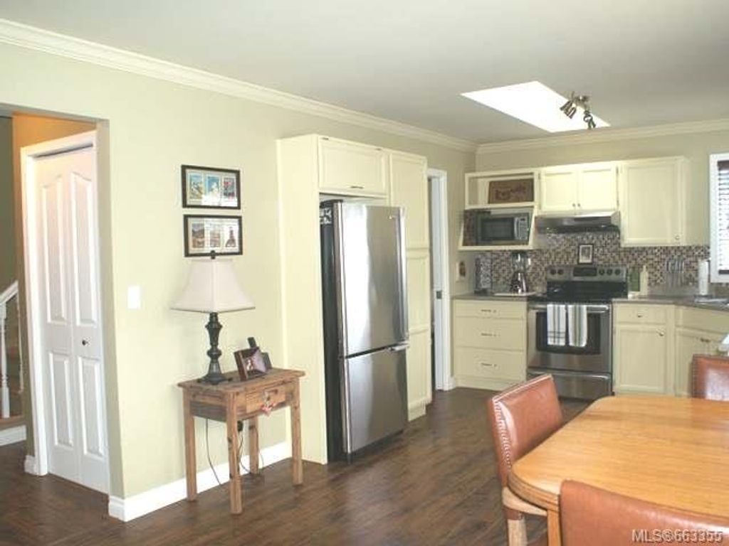 listing image 16045883881268226170