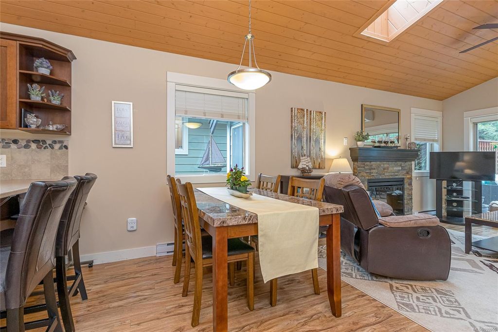 listing image 16046277084086254162
